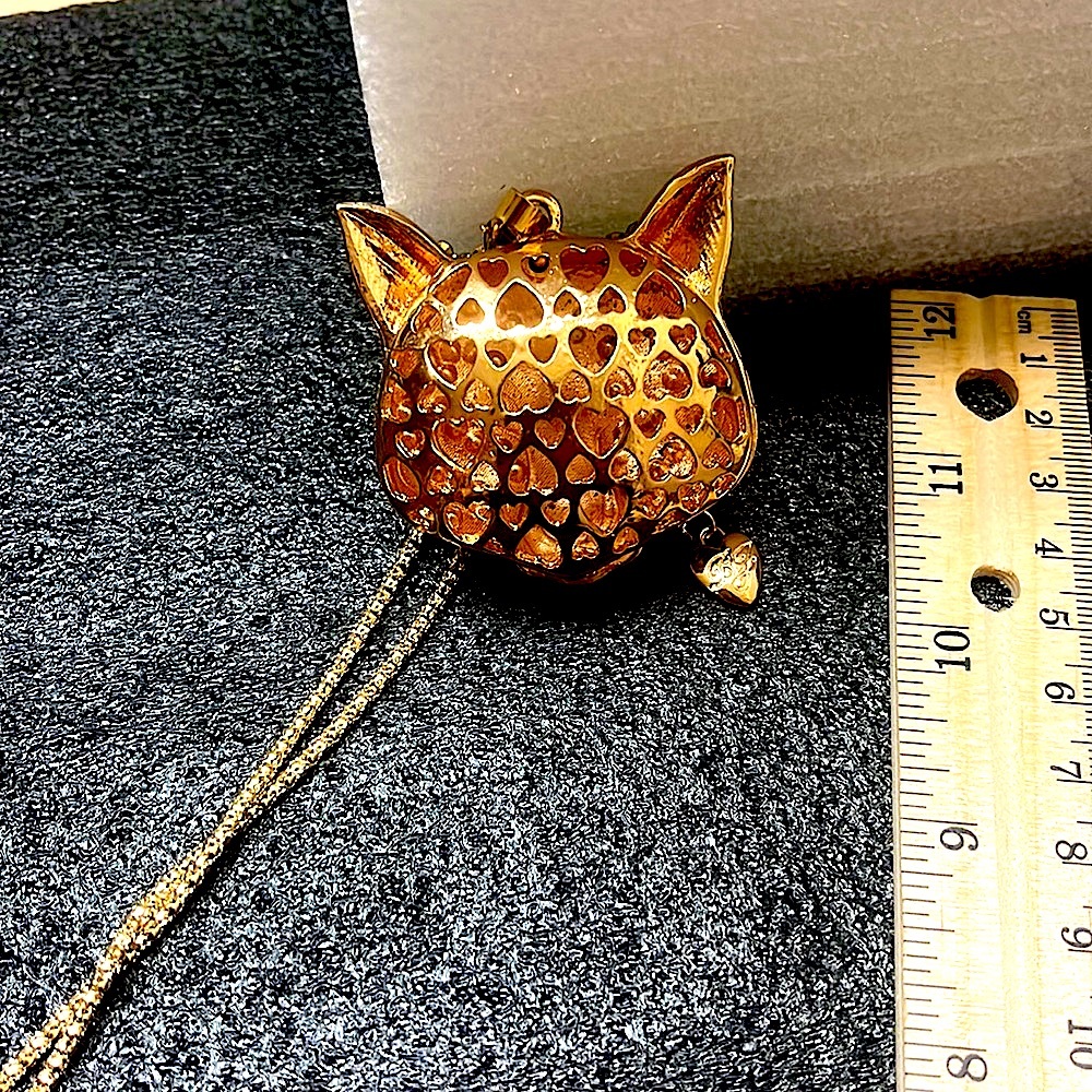 Betsey Johnson Green Wolf Head Pendant Necklace - Picture 6 of 10